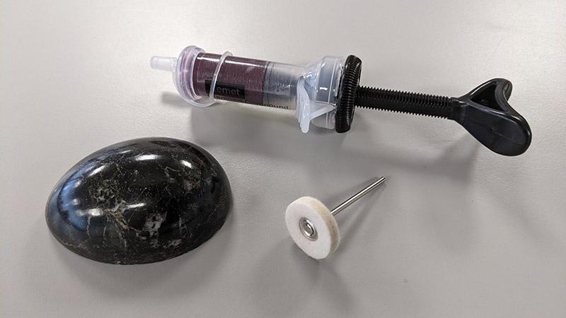 ダイヤモンドペーストを使用したラピダリー研磨